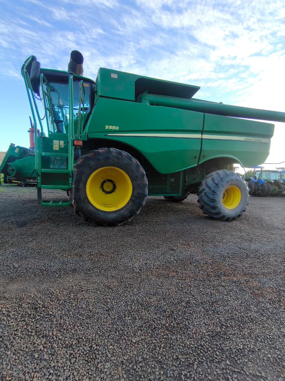John Deere S550