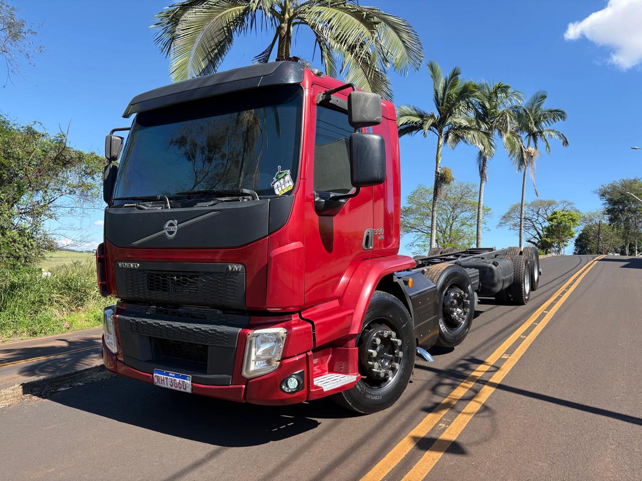 Caminhão Volvo vm330 anunciada na Ruralmart